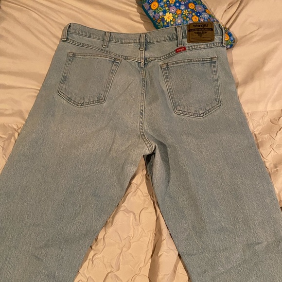 RELAXED FIT STAR EMBROIDERED VINTAGE WRANGLER JEANS - Picture 5 of 5
